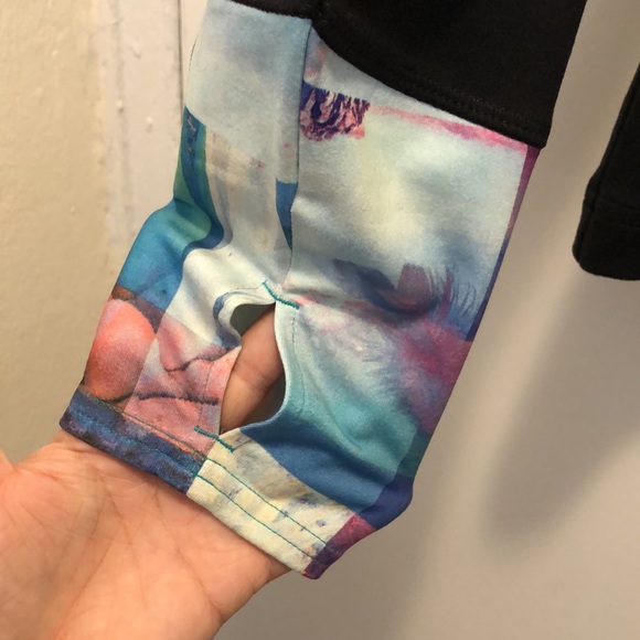 Fila top - Picture 3 of 4